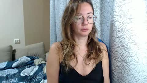 Maya online show from November 2025 03:53:02 AM