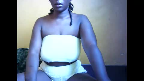 Snapshot of mayah_sexy chatting on March 2026 05:37:02 AM mayah_sexy online show from March 2026 05:37:02 AM