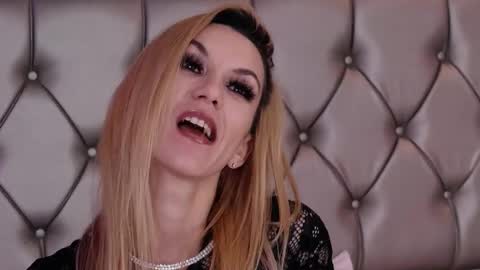 Maya online show from December 2025 12:14:02 PM