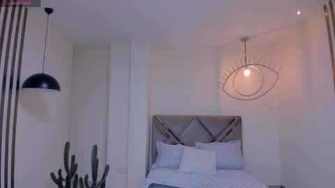 M A Y A    H O F F M A N online show from March 2026 11:17:02 AM