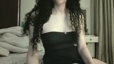 mayamiaxoxo online show from October 2025 05:43:01 PM