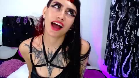 mayaredd online show from January 2025 03:33:01 AM