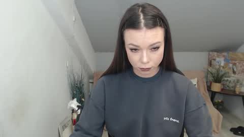 mayawill online show from December 2025 10:17:02 PM