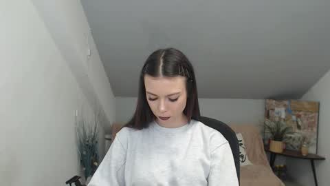 mayawill online show from December 2025 10:18:02 PM