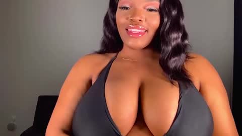 Snapshot of maybabi chatting on December 2024 03:03:01 PM MayBabi online show from December 2024 03:03:01 PM