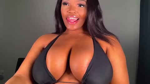 Snapshot of maybabi chatting on January 2025 02:13:02 PM MayBabi online show from January 2025 02:13:02 PM