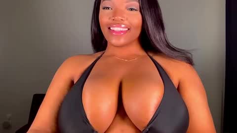 MayBabi online show from January 2025 03:04:01 PM