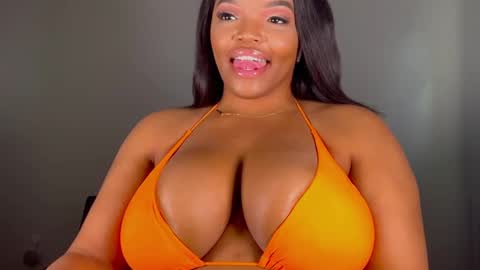 MayBabi online show from January 2025 02:49:02 PM