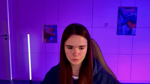 Snapshot of maybloom_ chatting on November 2025 09:18:02 AM maybloom_ online show from November 2025 09:18:02 AM