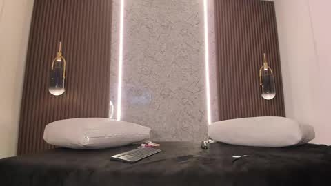 Maye Wells online show from April 2026 07:40:02 PM