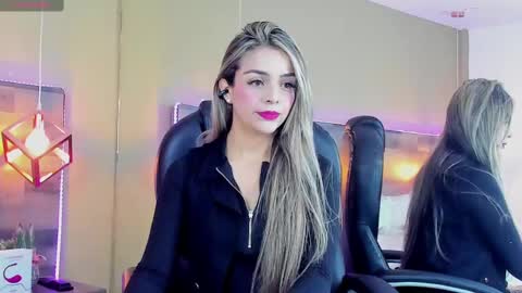 MaylinFox online show from January 2025 01:03:01 PM