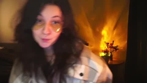 Mary  . online show from December 2025 05:01:02 AM