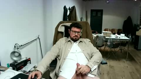 maythe4bwu online show from November 2025 11:26:01 PM