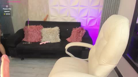 Camila online show from January 2026 02:01:02 PM