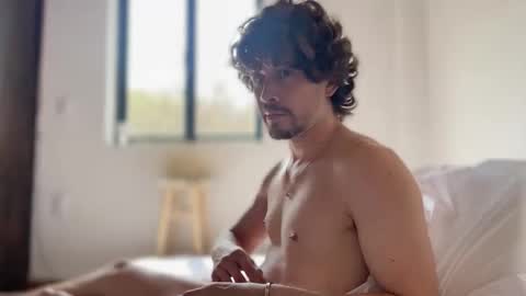 mcklister online show from April 2026 04:01:01 PM