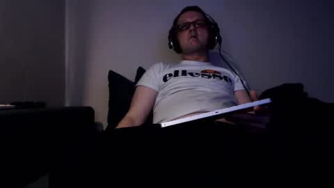 Mike online show from December 2025 06:48:02 PM