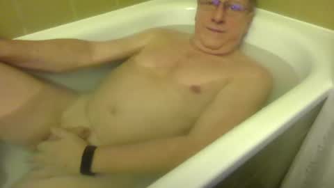 Snapshot of mcswis6 chatting on December 2024 05:28:02 PM mcswis6 online show from December 2024 05:28:02 PM