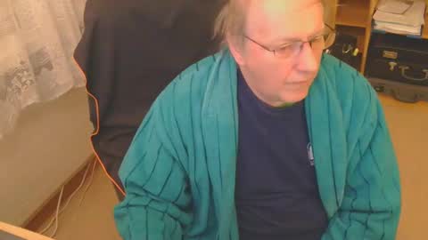 Snapshot of mcswis6 chatting on January 2025 06:48:02 AM mcswis6 online show from January 2025 06:48:02 AM