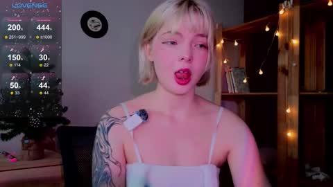 me1inmonro online show from December 2025 05:24:02 AM