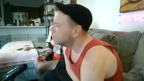 Snapshot of me2283 chatting on February 2025 06:51:02 PM me2283 online show from February 2025 06:51:02 PM