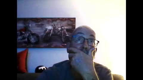 me at home online show from September 2025 01:33:02 AM