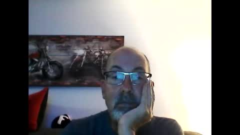 me at home online show from October 2025 03:26:02 AM