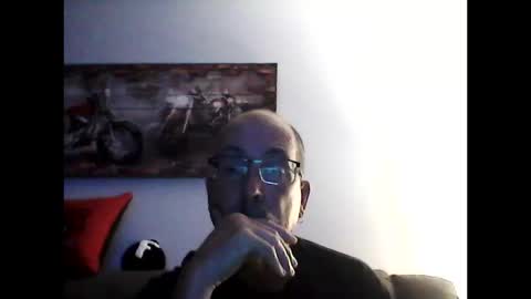 me at home online show from October 2025 04:00:02 AM