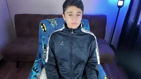 medianocheblue online show from July 2026 03:55:01 PM