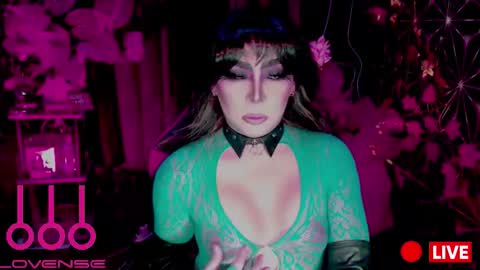 THE QUEEN ALPHA   Queen Medusa Prey online show from February 2026 01:37:02 AM