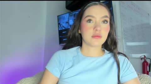 Snapshot of megaan_rouse chatting on May 2026 03:07:02 PM megaan_rouse online show from May 2026 03:07:02 PM