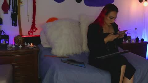 Megan online show from September 2025 03:28:02 PM