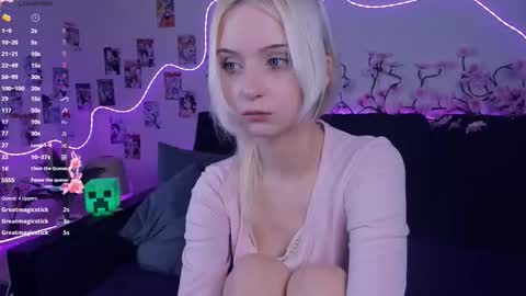 Snapshot of megan_chan chatting on November 2025 07:27:01 PM Megan and Anna online show from November 2025 07:27:01 PM