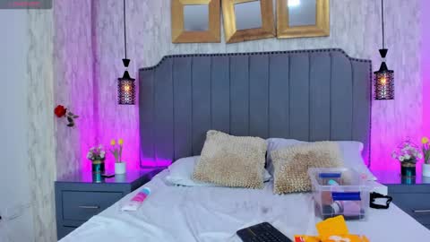 Carolina Paez online show from February 2025 11:23:02 PM