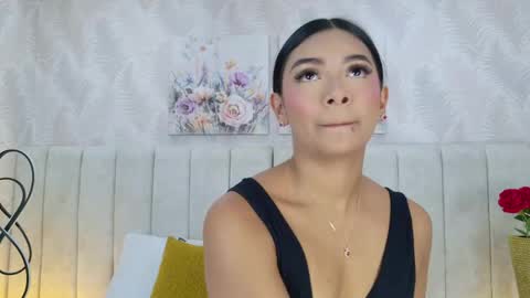 Carolina Paez online show from April 2026 12:21:01 PM