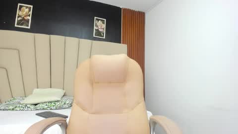 Megan online show from September 2025 03:08:01 AM