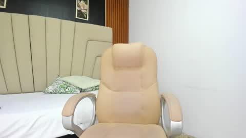 Megan online show from September 2025 03:31:01 AM