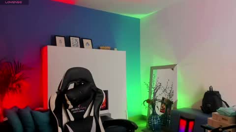 Snapshot of megan_inked_ chatting on May 2026 03:35:01 AM online show from May 2026 03:35:01 AM