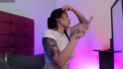 Valentina online show from December 2025 03:04:01 AM