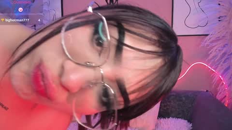     online show from December 2024 05:18:02 PM