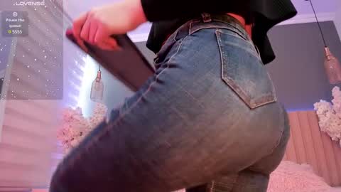     online show from February 2025 12:11:01 PM