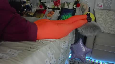 Snapshot of meganfox3325 chatting on January 2025 06:07:01 PM Nicki--------- Welcome to my Room online show from January 2025 06:07:01 PM