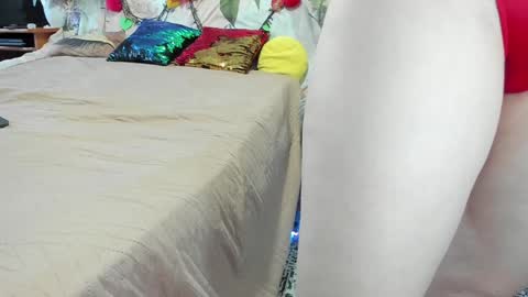 Snapshot of meganfox3325 chatting on February 2025 07:20:01 AM Nicki--------- Welcome to my Room online show from February 2025 07:20:01 AM