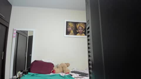 megan        online show from June 2026 02:27:01 AM
