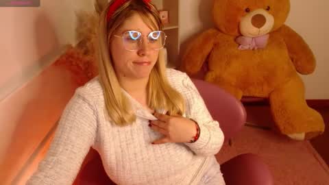 MEGAN online show from January 2025 12:59:01 AM