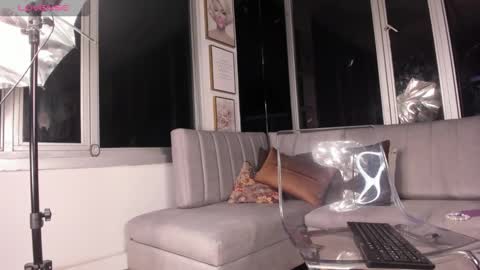 Mara online show from February 2025 10:37:02 AM