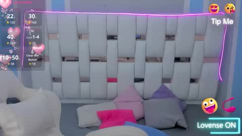 Snapshot of meganqueen2 chatting on November 2025 12:17:01 PM Megan Queen online show from November 2025 12:17:01 PM