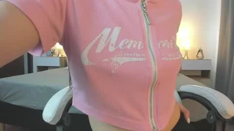 Snapshot of meganqueen2 chatting on July 2026 01:02:02 PM Megan Queen online show from July 2026 01:02:02 PM