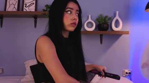 Meganritz online show from November 2025 07:38:01 PM