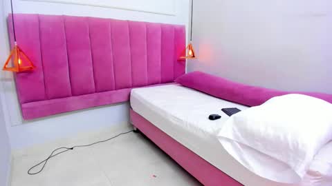 Snapshot of megansaenz_1 chatting on October 2025 07:58:02 PM Megan online show from October 2025 07:58:02 PM