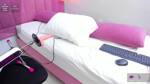 Snapshot of megansaenz_1 chatting on November 2025 08:33:02 PM Megan online show from November 2025 08:33:02 PM